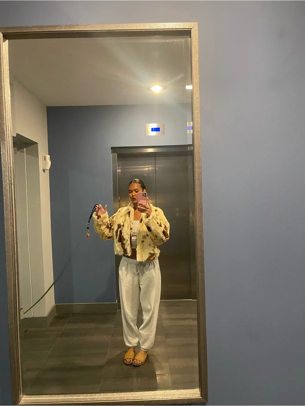 Zara Cream and Brown Faux Fur Zip-Front Teddy Jacket - Picture 2 of 3